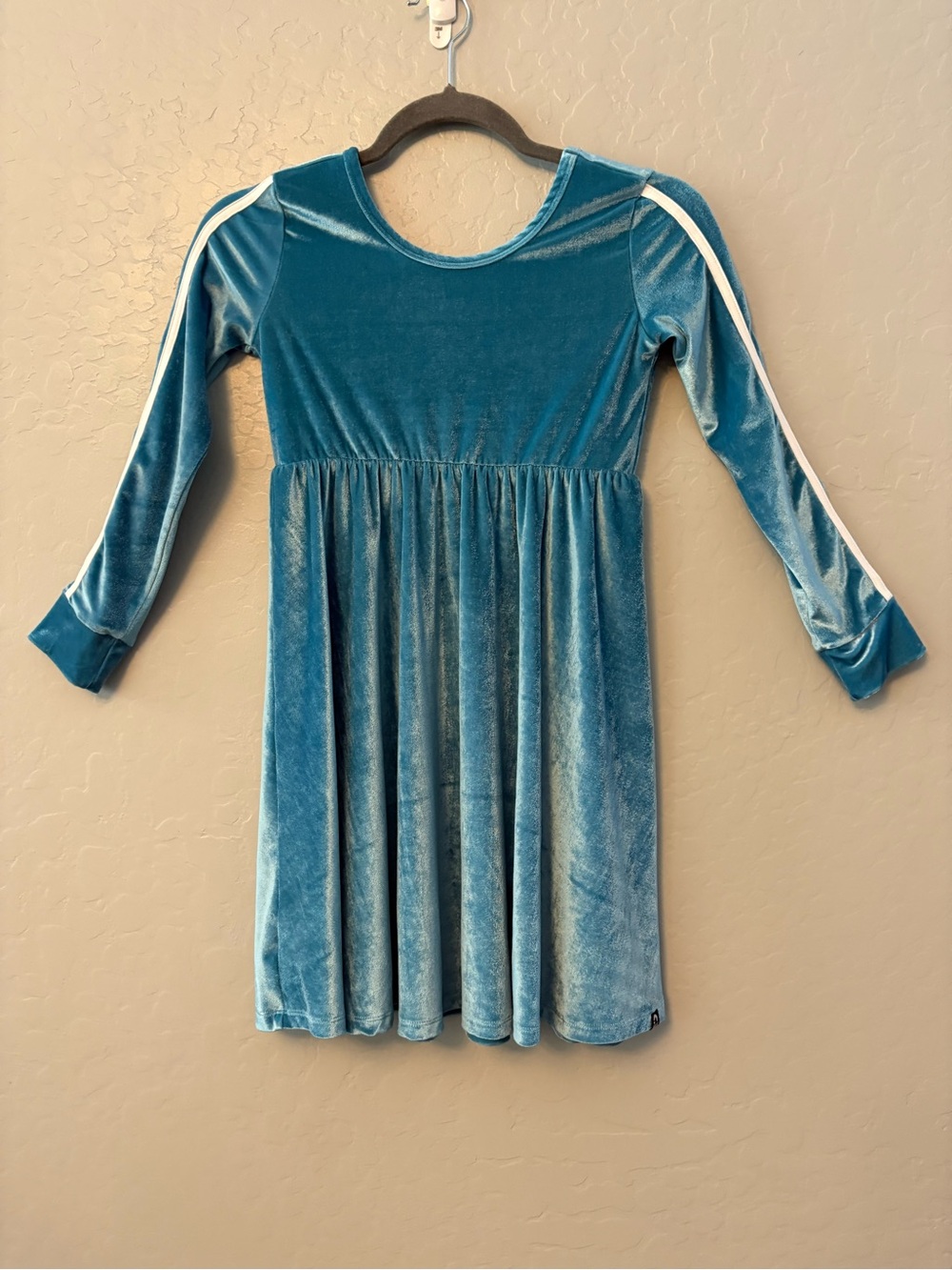 RAGS to Raches blue and white velour velvet long sleeve skater dress size 9/10